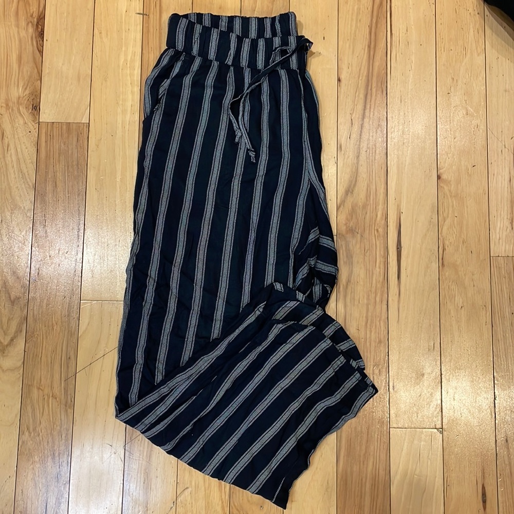 American Eagle Flowy Pants